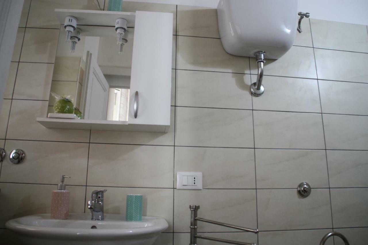 Bed and Breakfast Gaeta Via Indipendenza Екстер'єр фото